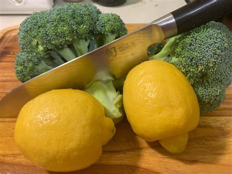 How does Lemon Scented Broccoli fit into your Daily Goals - calories, carbs, nutrition