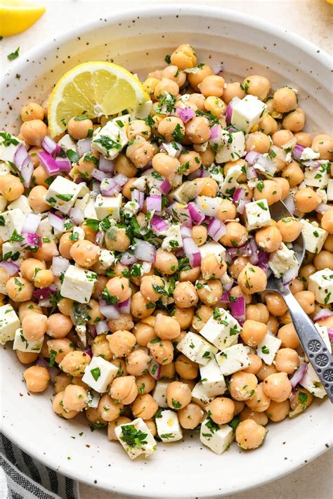 How does Lemony Chickpea Salad fit into your Daily Goals - calories, carbs, nutrition