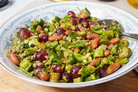 How does Lentil Bean Salad fit into your Daily Goals - calories, carbs, nutrition