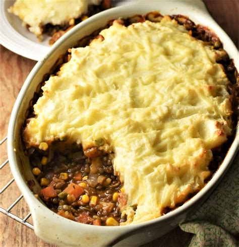 How does Lentil Shepherd's Pie fit into your Daily Goals - calories, carbs, nutrition