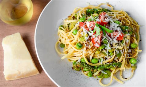 How does Linguine Primavera fit into your Daily Goals - calories, carbs, nutrition