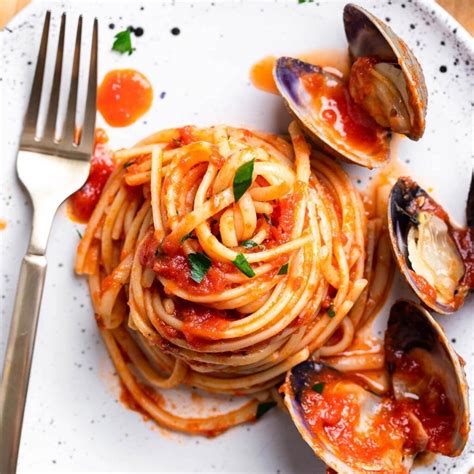 How does Linguini with Red Clam Sauce fit into your Daily Goals - calories, carbs, nutrition