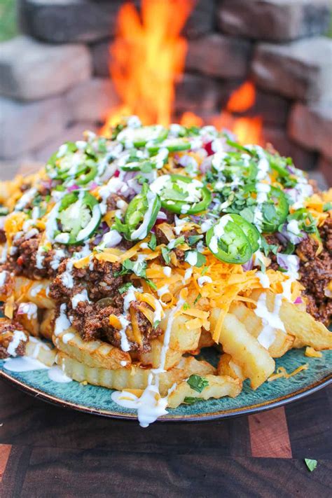 How does Loaded Fries Fries, Chili, Cheese Sauce fit into your Daily Goals - calories, carbs, nutrition