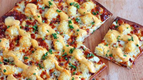 How does Loaded Tot Pizza (10