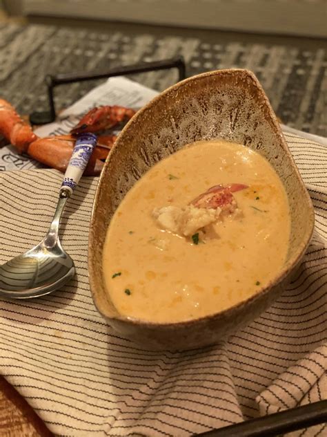 How does Lobster Bisque with Sherry fit into your Daily Goals - calories, carbs, nutrition