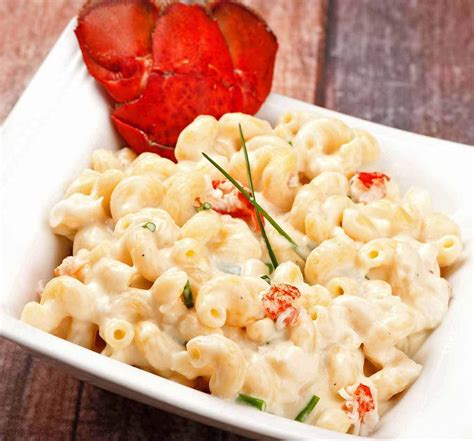 How does Lobster Mac n Cheese fit into your Daily Goals - calories, carbs, nutrition