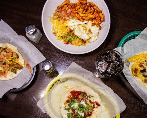 How does Lone Star Street Taco fit into your Daily Goals - calories, carbs, nutrition