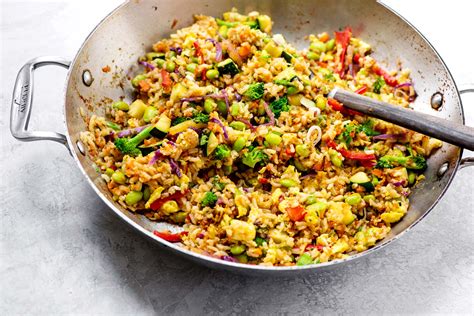 How does Long Grain Rice and Veggie Stir Fry fit into your Daily Goals - calories, carbs, nutrition