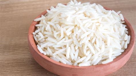 How does Long Grain White Rice fit into your Daily Goals - calories, carbs, nutrition