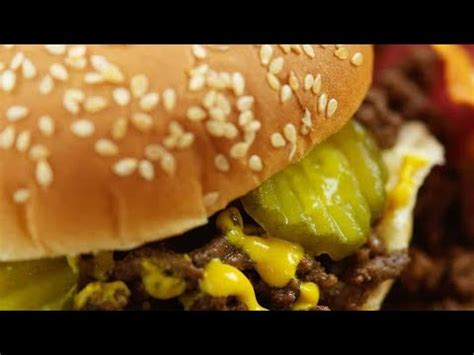 How does Loose Burger on White Bun fit into your Daily Goals - calories, carbs, nutrition