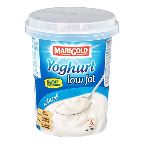 How does Low Fat Natural Yoghurt Pot fit into your Daily Goals - calories, carbs, nutrition