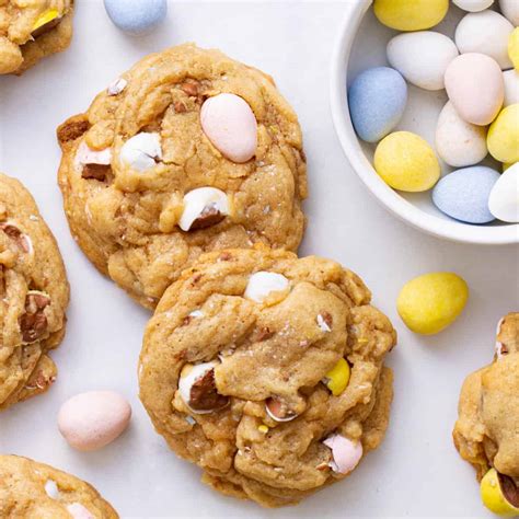 How does Macadamia Nut Cookie fit into your Daily Goals - calories, carbs, nutrition