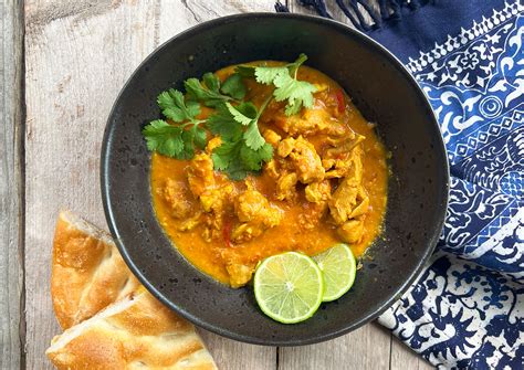 How does Madras Chicken Curry fit into your Daily Goals - calories, carbs, nutrition