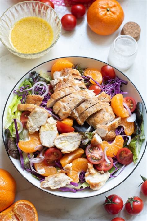 How does Mandarin Chicken Salad fit into your Daily Goals - calories, carbs, nutrition