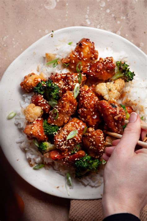 How does Mandarin Orange Chicken fit into your Daily Goals - calories, carbs, nutrition