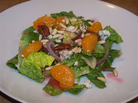 How does Mandrin Orange Gorgonzola & Walnut Salad fit into your Daily Goals - calories, carbs, nutrition
