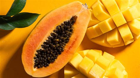 How does Mango, Papaya & Pineapple fit into your Daily Goals - calories, carbs, nutrition