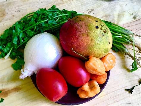 How does Mango Apricot Habanero Pico de Gallo fit into your Daily Goals - calories, carbs, nutrition