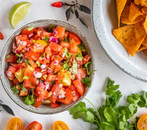 How does Mango Pumpkin Seed Salsa fit into your Daily Goals - calories, carbs, nutrition