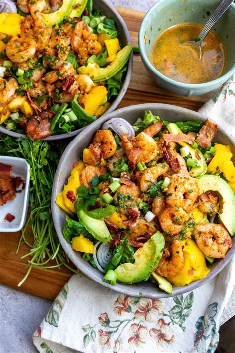 How does Mango Shrimp Salad Croisssant fit into your Daily Goals - calories, carbs, nutrition