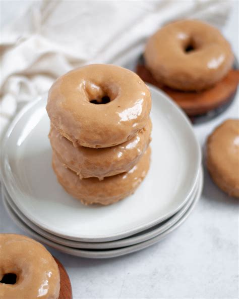 How does Maple Cake Donut fit into your Daily Goals - calories, carbs, nutrition