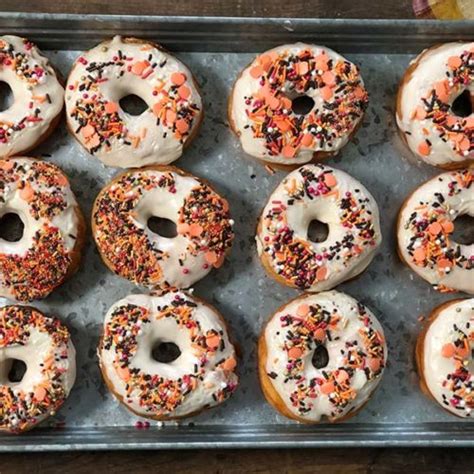 How does Maple Frosted Donut fit into your Daily Goals - calories, carbs, nutrition