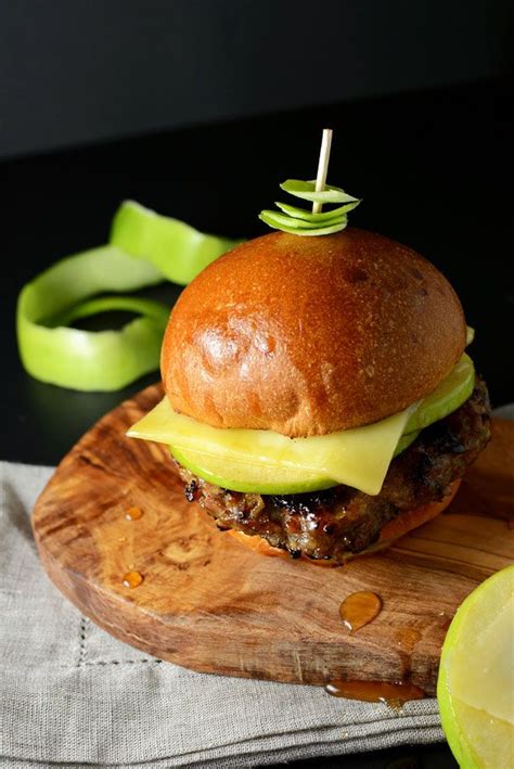 How does Maple Glazed Turkey Burger fit into your Daily Goals - calories, carbs, nutrition