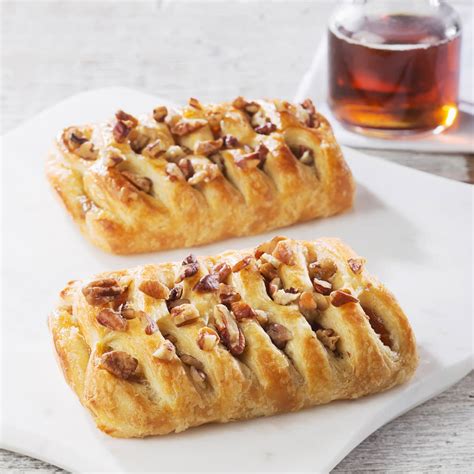 How does Maple Pecan Danish fit into your Daily Goals - calories, carbs, nutrition