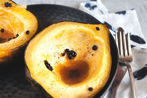 How does Maple-Glazed Acorn Squash fit into your Daily Goals - calories, carbs, nutrition