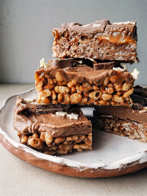 How does Mars Bar Crispie Cake fit into your Daily Goals - calories, carbs, nutrition