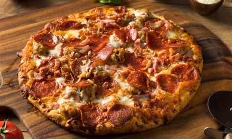 How does Meat Lover's Pizza fit into your Daily Goals - calories, carbs, nutrition