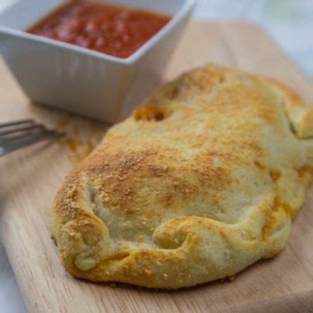 How does Meatball Parmesan Calzone Marinara (32280.31) fit into your Daily Goals - calories, carbs, nutrition