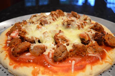 How does Meatball Pizza 1 fit into your Daily Goals - calories, carbs, nutrition