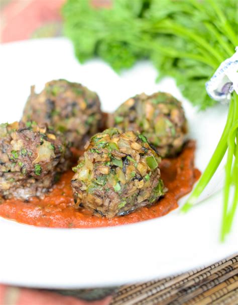 How does Meatballs Kefta Beef Mushroom 5 EA fit into your Daily Goals - calories, carbs, nutrition