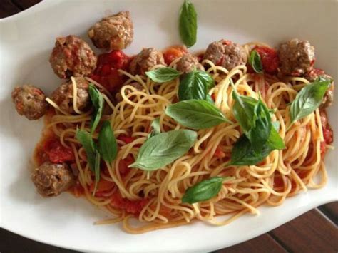 How does Meatballs Spicy Arrabiata Beef Mushroom & Pork Plate fit into your Daily Goals - calories, carbs, nutrition