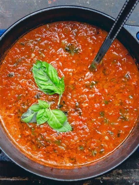 How does Mediteranean Veggie on Tomato Basil fit into your Daily Goals - calories, carbs, nutrition