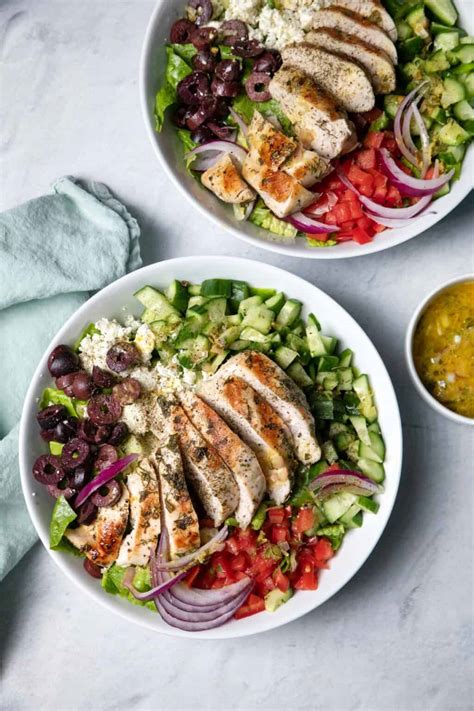 How does Mediterranean Chicken Salad fit into your Daily Goals - calories, carbs, nutrition