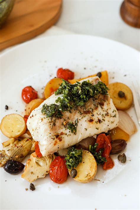 How does Mediterranean Rubbed Cod, Baked fit into your Daily Goals - calories, carbs, nutrition