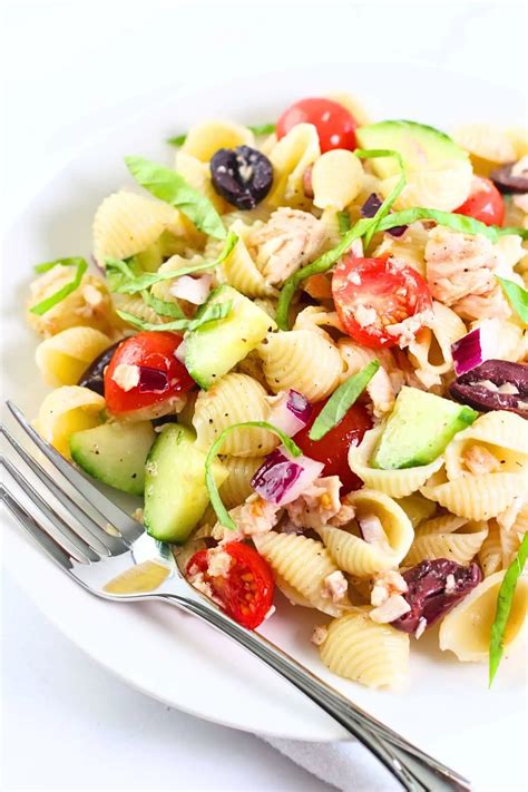 How does Mediterranean Tuna Pasta Salad fit into your Daily Goals - calories, carbs, nutrition