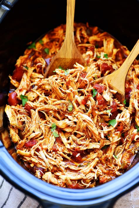 How does Mexican Pulled Chicken fit into your Daily Goals - calories, carbs, nutrition