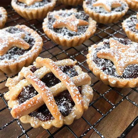 How does Mincemeat Pie fit into your Daily Goals - calories, carbs, nutrition