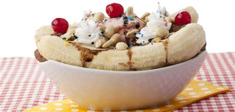 How does Mini Banana Split fit into your Daily Goals - calories, carbs, nutrition