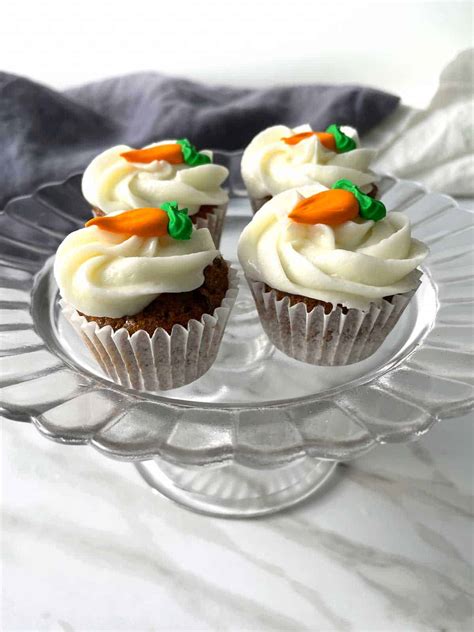 How does Mini Carrot Cupcake fit into your Daily Goals - calories, carbs, nutrition