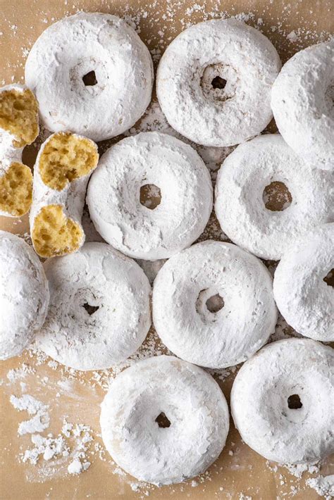 How does Mini Donuts (Powdered Sugar) fit into your Daily Goals - calories, carbs, nutrition