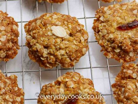 How does Mini Oaties fit into your Daily Goals - calories, carbs, nutrition