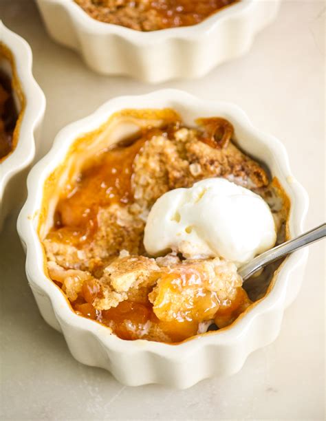 How does Mini Peach Cobblers fit into your Daily Goals - calories, carbs, nutrition