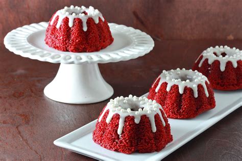 How does Mini Red Velvet Bundt Cake fit into your Daily Goals - calories, carbs, nutrition