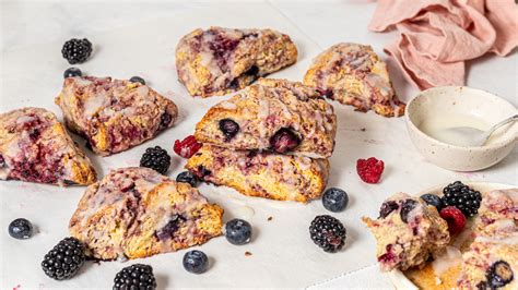 How does Mixed Berry Scone Mix fit into your Daily Goals - calories, carbs, nutrition