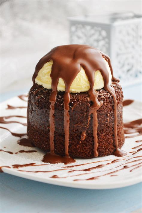 How does Molten Choc Cake with Bittersweet Ganache fit into your Daily Goals - calories, carbs, nutrition