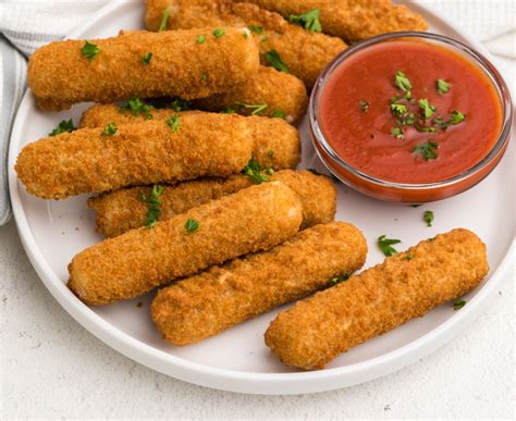 How does Mozzarella Sticks with Marinara fit into your Daily Goals - calories, carbs, nutrition